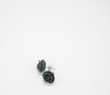 Load image into Gallery viewer, Rose stud Earrings
